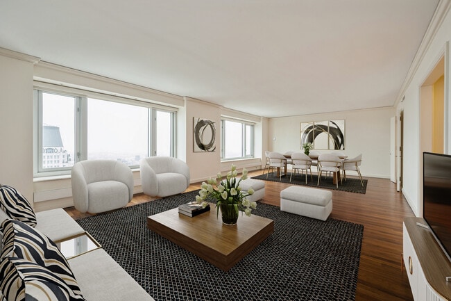 Building Photo - 132 E Delaware Pl