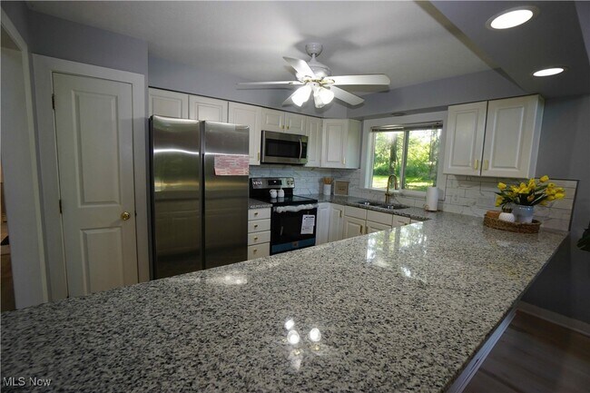 Building Photo - 14543 Ensign Rd