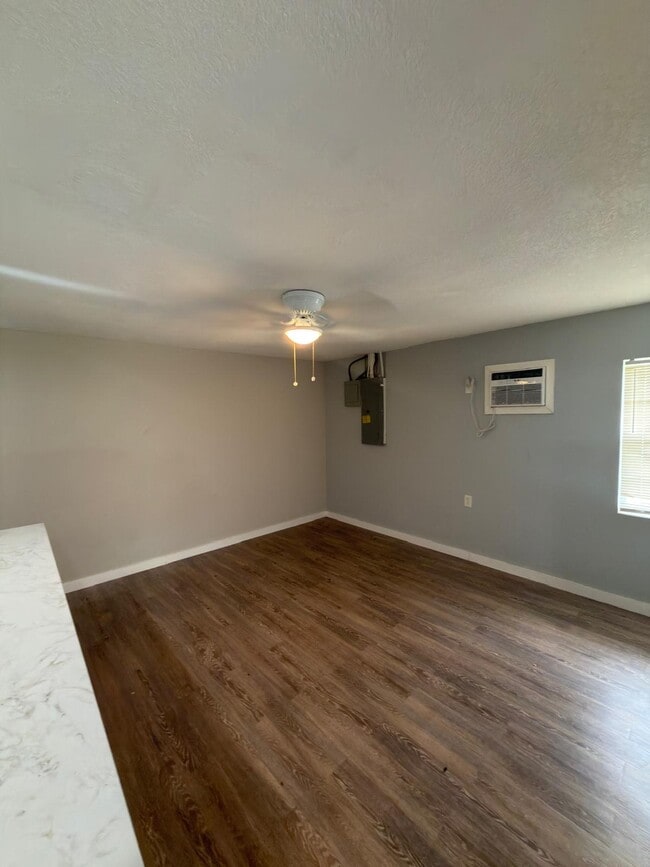 Building Photo - 1302 Ariana Woods Cir