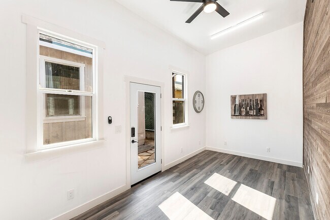 Building Photo - 2522 Gleason Ave