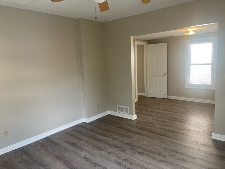 Building Photo - 855 Jefferson Ave