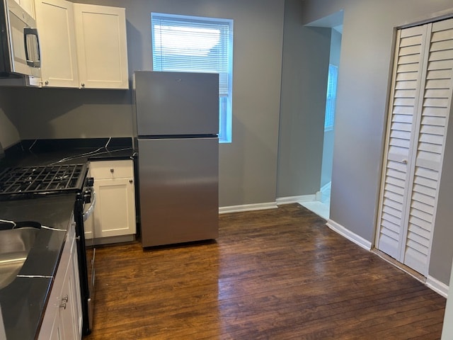 Building Photo - 6016 W Wabansia Ave