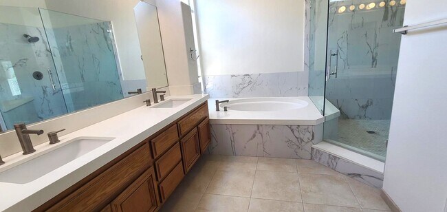 Building Photo - Single Family House - 4 Bedrooms + 2.5 Bat...