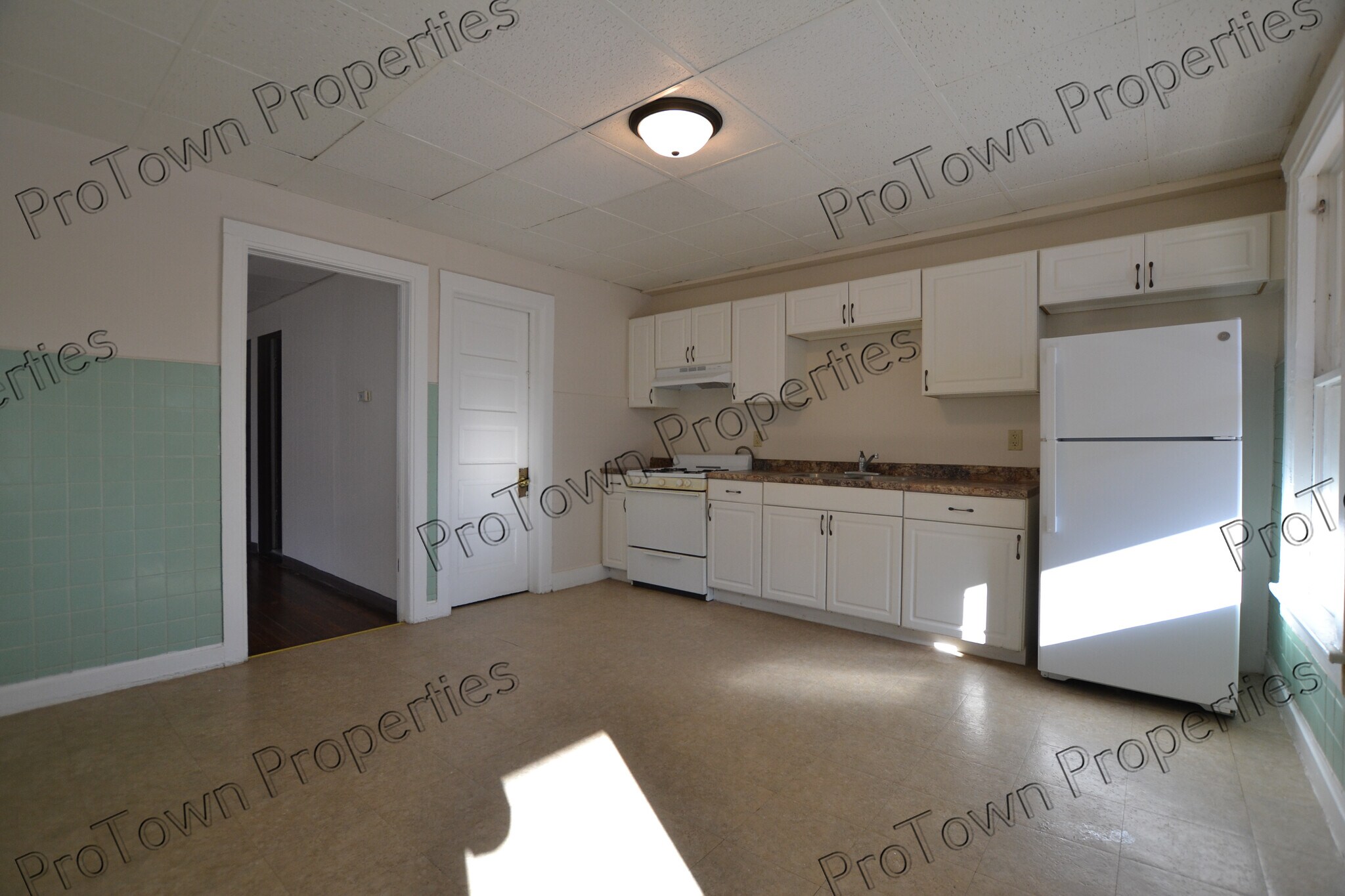 Building Photo - 258 Western Ave