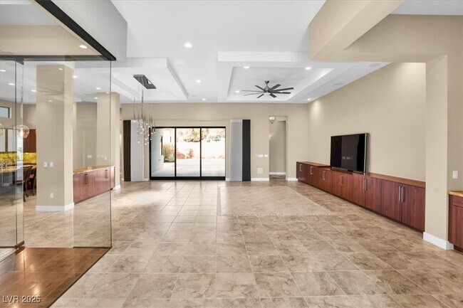 Building Photo - 32 Hunting Horn Dr