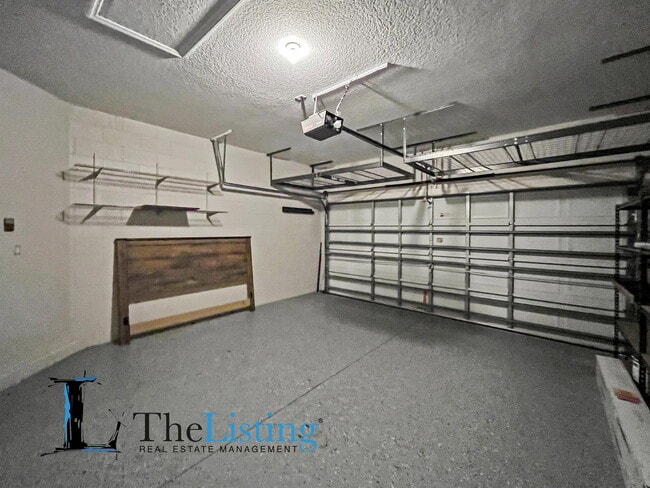 Building Photo - 11272 Moonshine Creek Cir