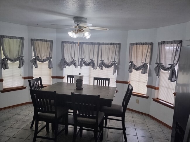 Building Photo - 4315 Genoa Rd