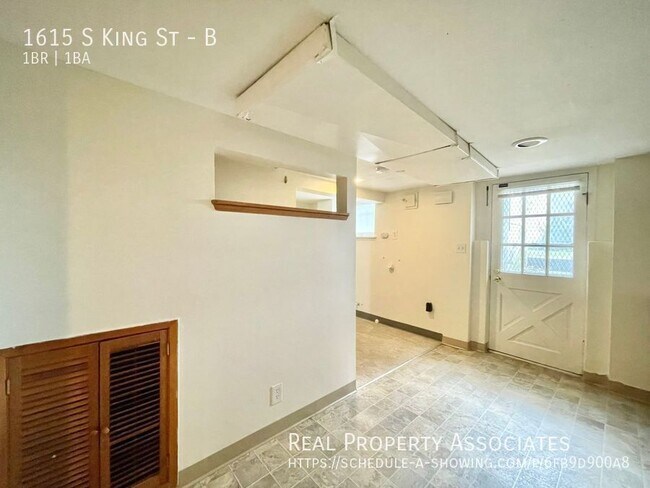 Building Photo - 1615 S King St