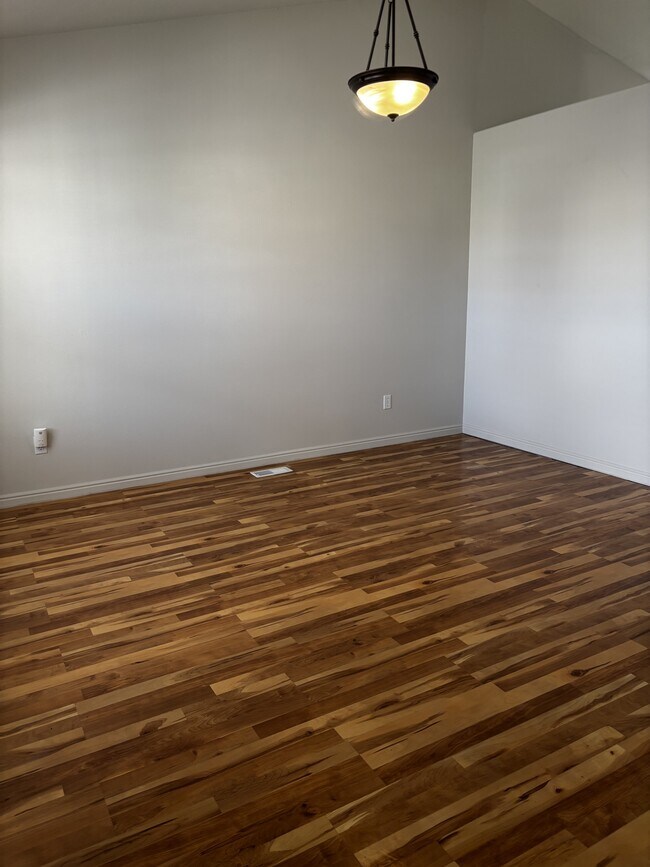 Building Photo - 4815 Levi Ln