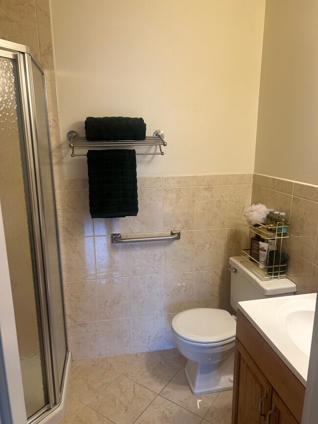 Building Photo - 57 Birchwood Rd