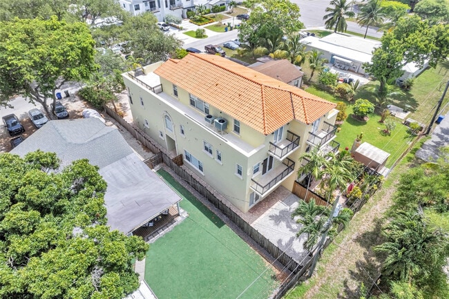 Building Photo - 416 SW 11th St