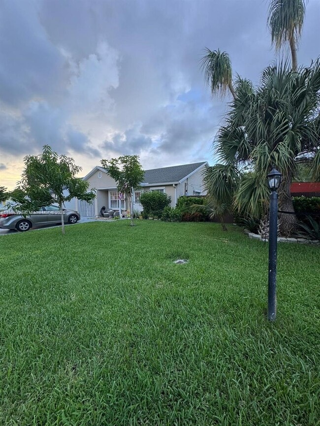 Building Photo - 11077 Sacco Dr