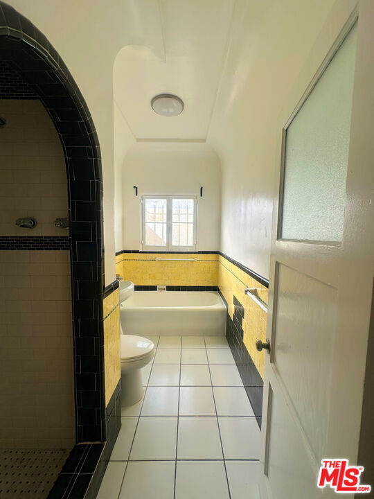 Building Photo - 4237 Garthwaite Ave