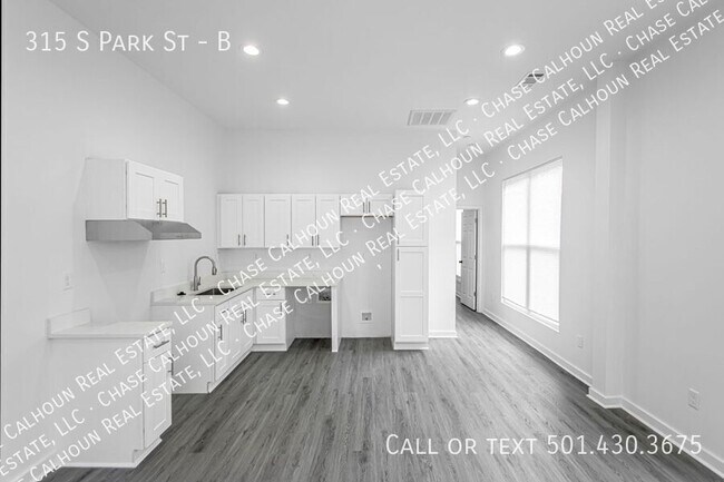Building Photo - 315 S Park St