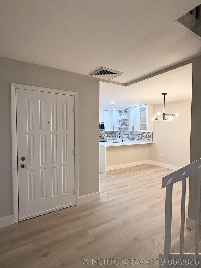 Building Photo - 205 Charter Way
