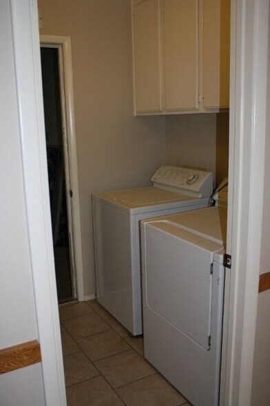 Building Photo - 7224 Periwinkle Dr