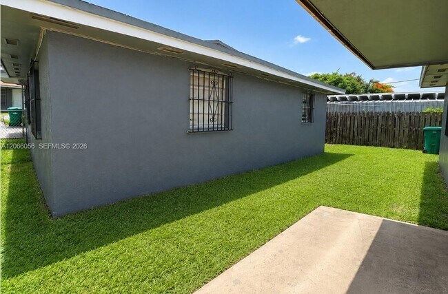 Building Photo - 1693 NW 8th Ave