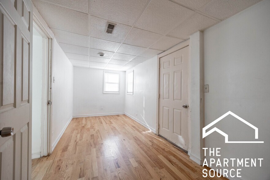 Building Photo - 3248 W 25th St