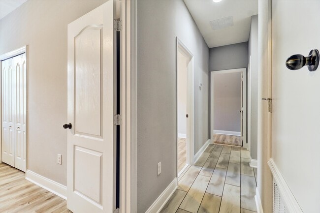 Building Photo - 1856 Napoli Dr