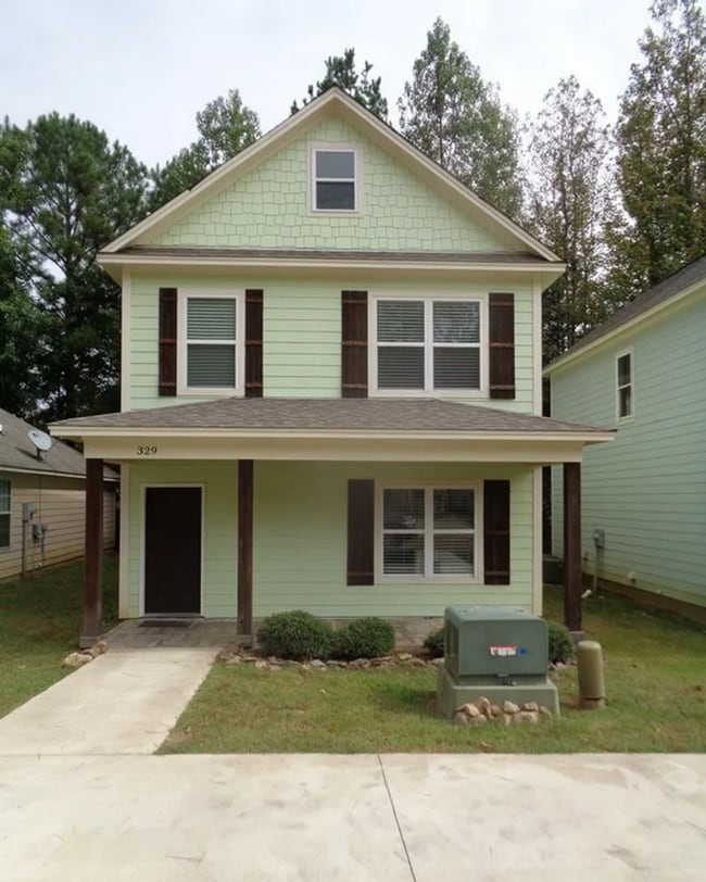 Building Photo - 3 Bed/ 2.5 Bath