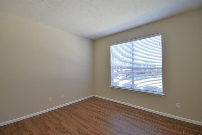 Building Photo - 17210 Mitchell Pass Ln