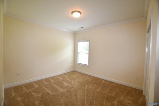 Building Photo - 115 Sage Willow Dr SW