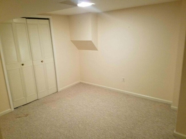 Building Photo - 3BR/1BA