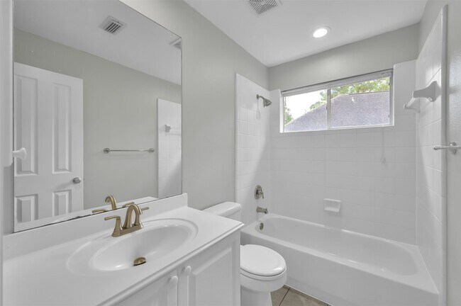 Building Photo - 86 N Apple Springs Cir