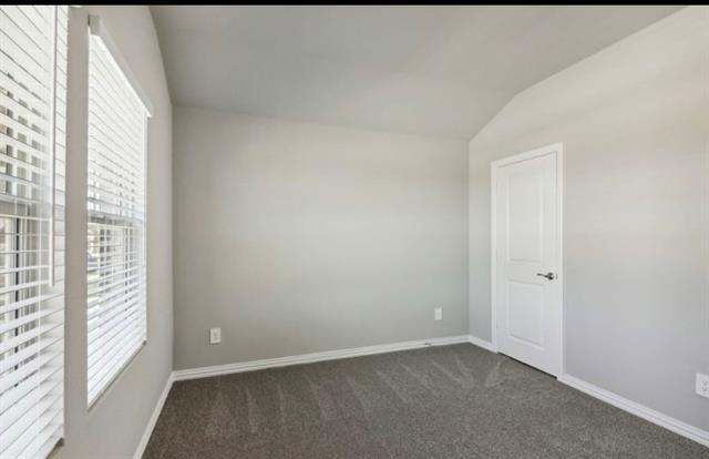 Building Photo - 909 Edgehurst Dr