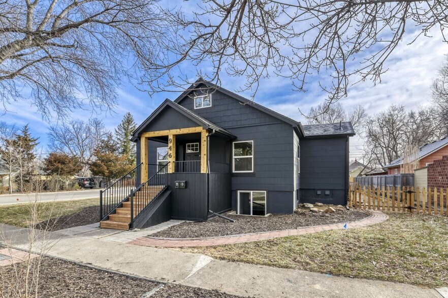 Building Photo - 946 Pratt St