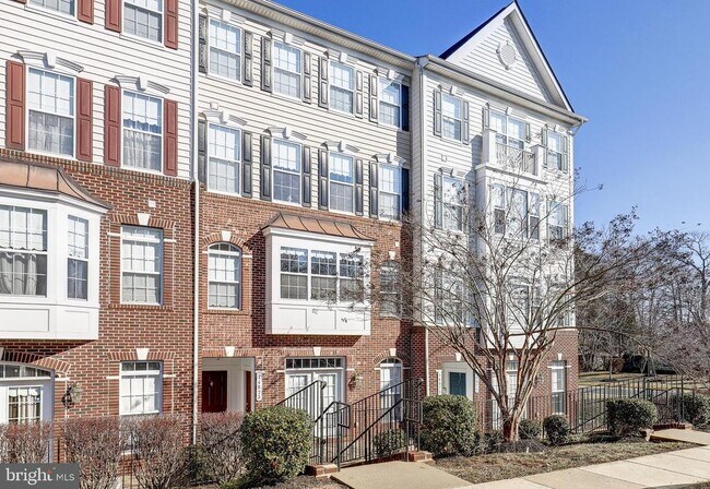 Building Photo - 14873 Cloverdale Rd