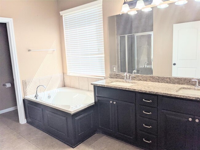 Building Photo - 6318 Orange Blossom Ln