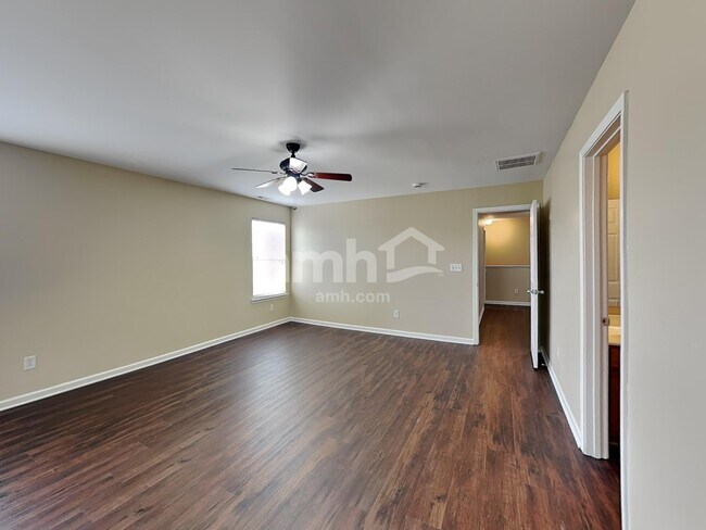 Building Photo - 275 Flanders Dr