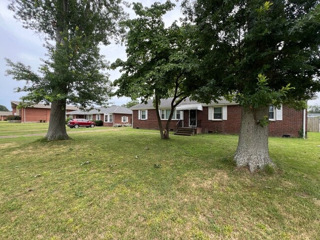 Building Photo - 2725 Greendale Ave