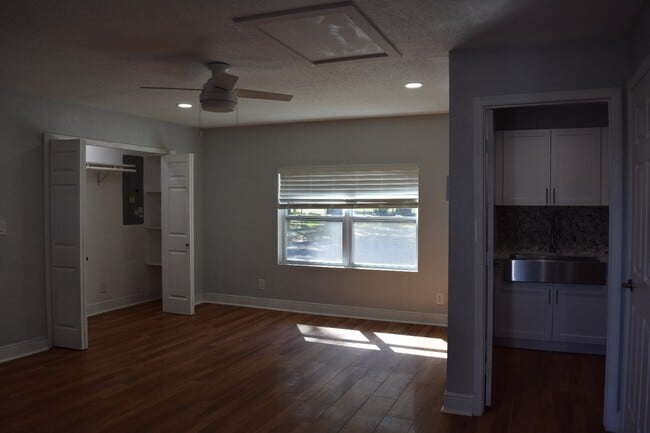 Building Photo - 2718 Viola Ln