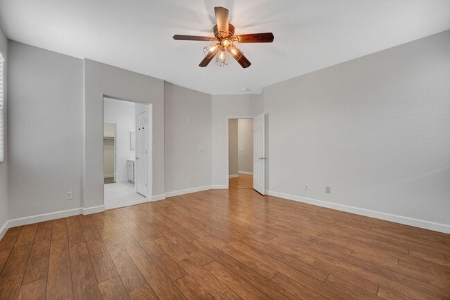 Building Photo - Stunning one story in the NW!