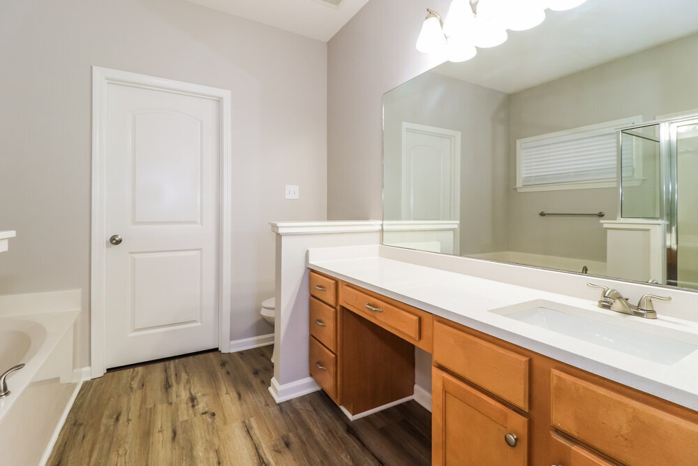 Building Photo - 10176 Evening Hill Dr