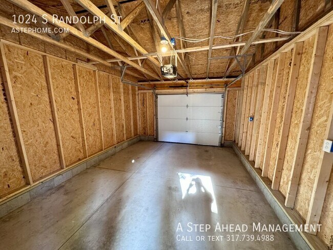 Building Photo - 1024 S Randolph St