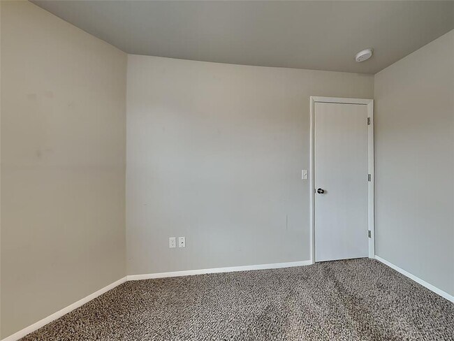 Building Photo - 9121 SW 56th St