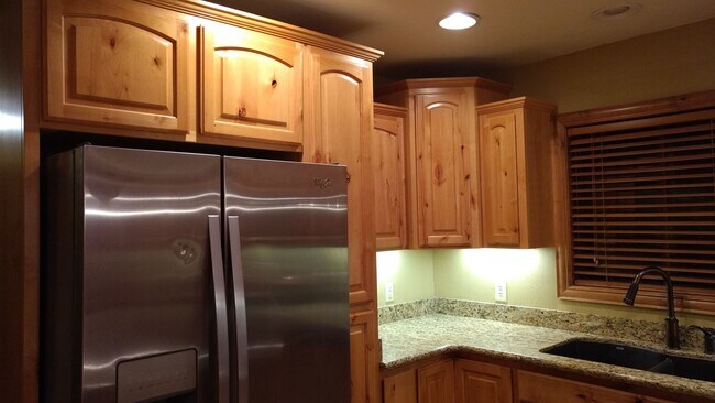 Building Photo - 1782 Larson Rd