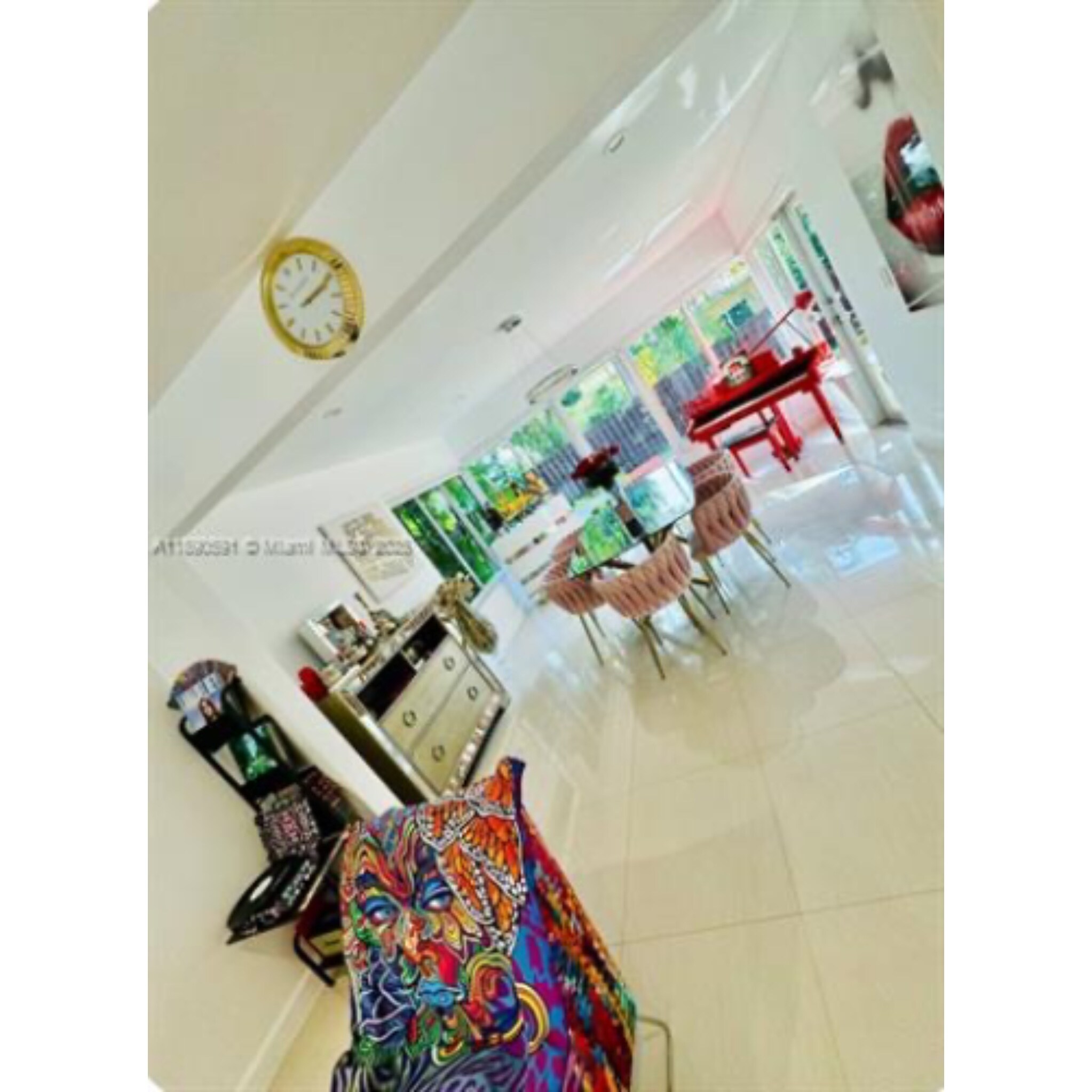 Building Photo - 9240 Byron Ave