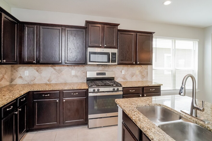 Building Photo - 9719 Belmore Cove