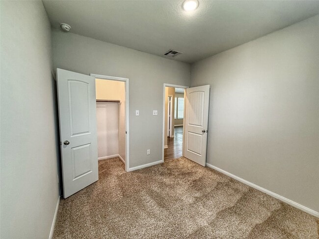 Building Photo - 14613 E Pine Heart Dr