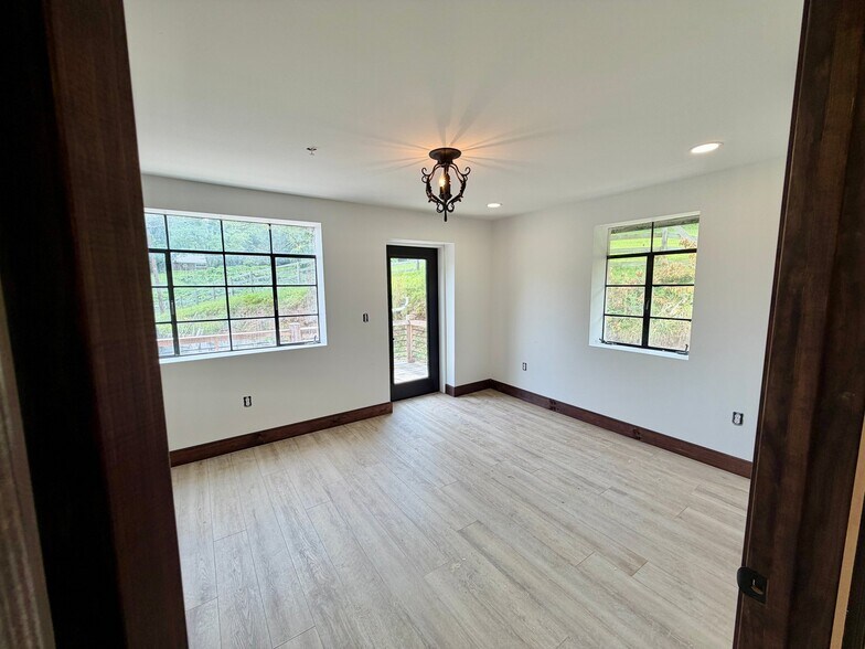 Building Photo - 485 1st Ave