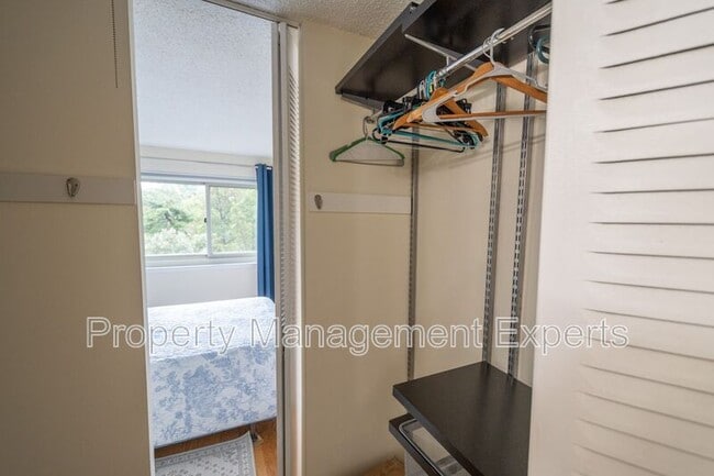 Building Photo - 1225 Martha Custis Dr