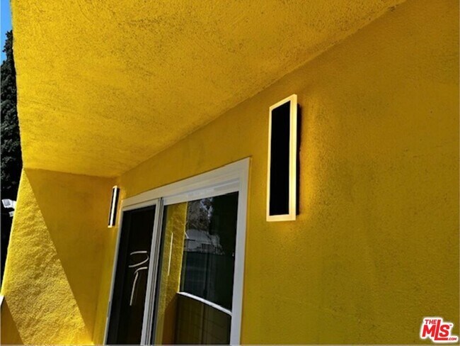 Building Photo - 5631 La Mirada Ave