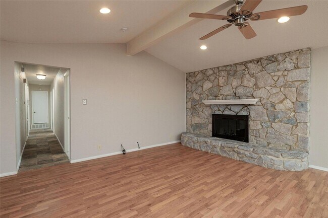 Building Photo - 624 Cimarron Trail