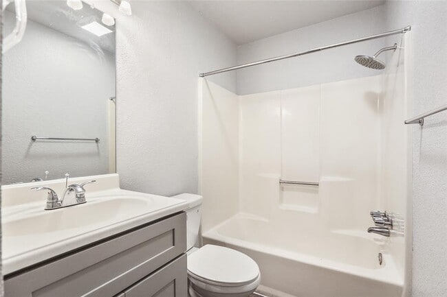 Building Photo - 7415 Vintage Hills Dr