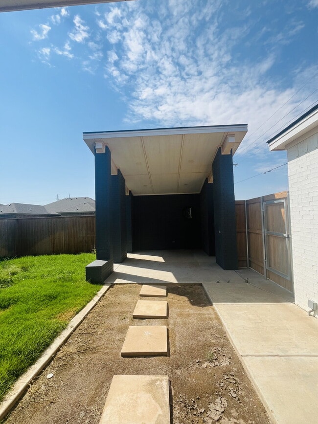 Building Photo - Beautiful 2020 Parade Home in Escondido Ranch
