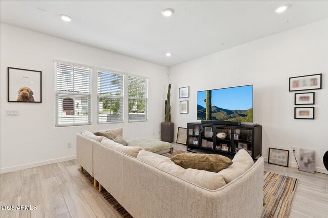 Building Photo - 4077 S Sabrina Dr